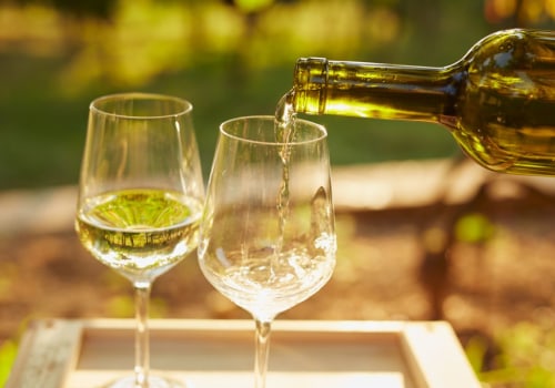 Discover the Sweetness Scale in White Wines With Top-Rated Recommendations